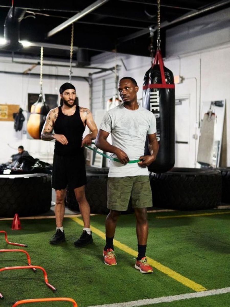 Kenneth Sims Jr. getting in some training with Nico Ali Walsh (Muhammad Ali's grandson) Kenneth Sims Jr. credits altering his training regimen as the reason for his recent success.  in Chicago, Illinois  on May 8, 2023, (RJ Binene/RJ Binene ) Kenneth Sims Jr. credits altering his training regimen as the reason for his recent success.  © Z News Inc.